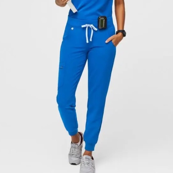 Figs Women’s Zamora Jogger Scrub Pants - Picture 1 of 10